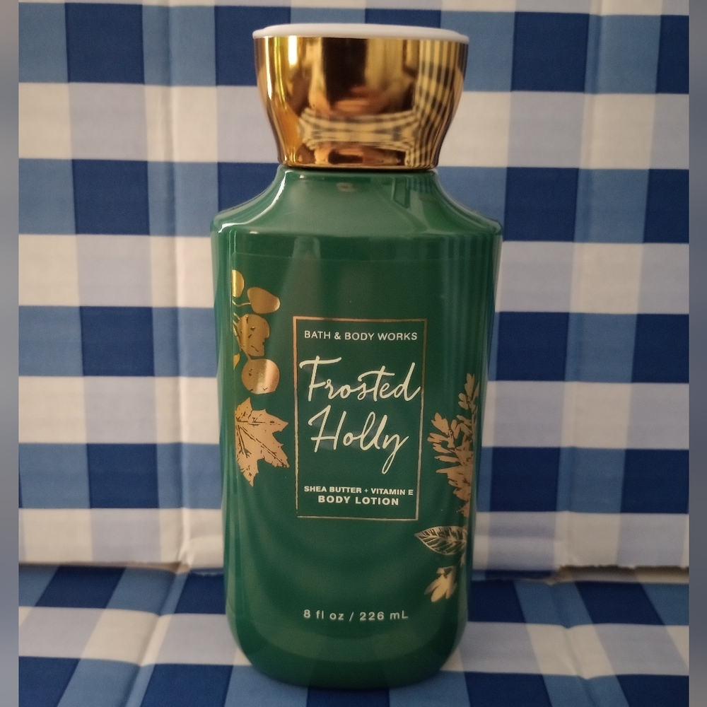 Bath & Body Works Frosted Holly Body  Set